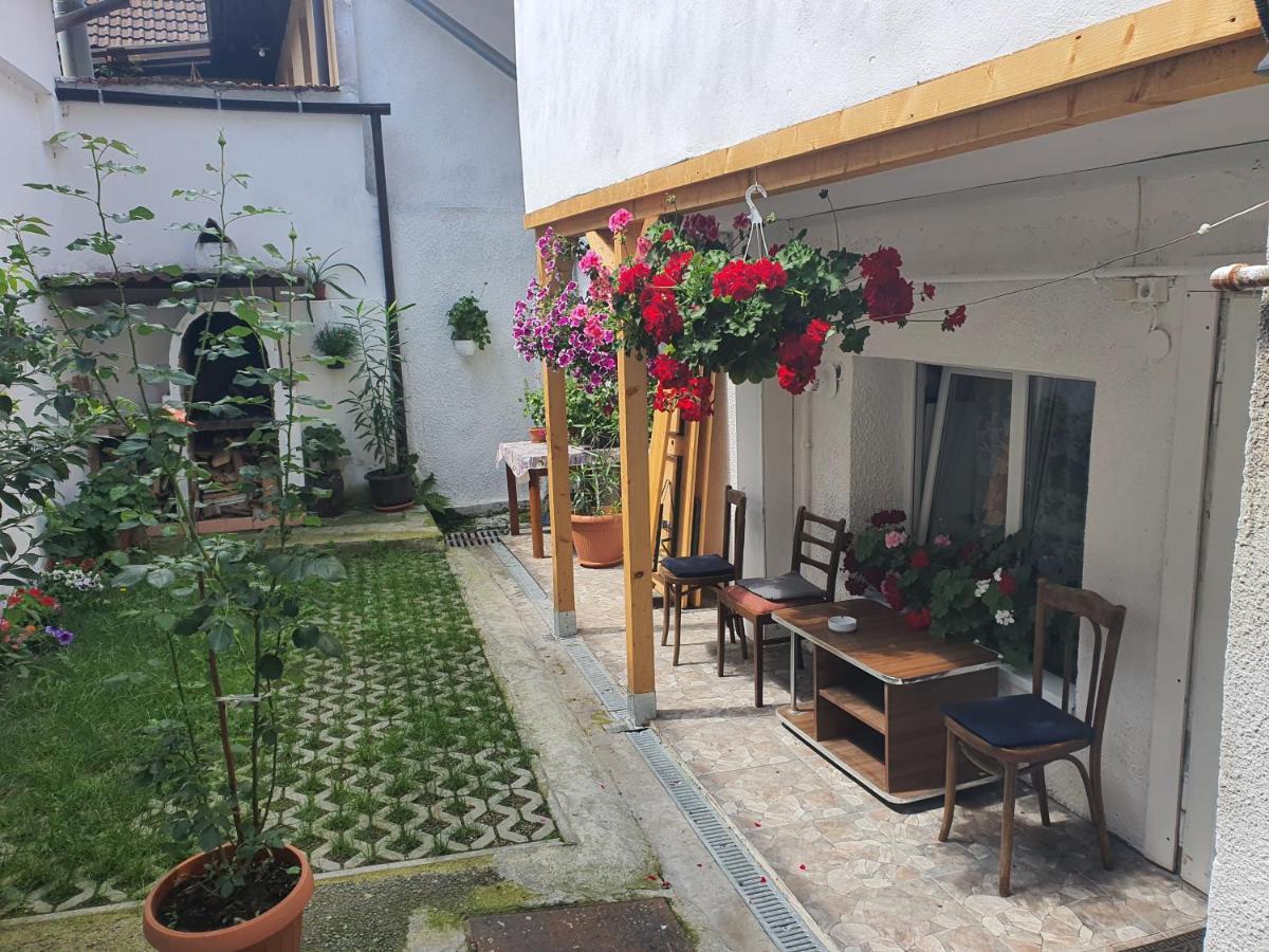 Apartamento Carissa House Braşov Exterior foto